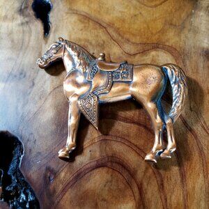 Vintage horse brooch/pin